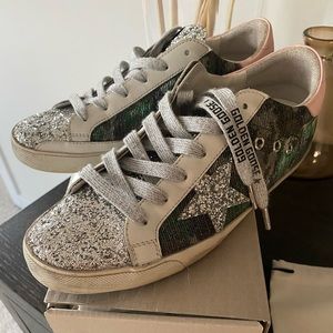 Golden goose camo superstar Womens